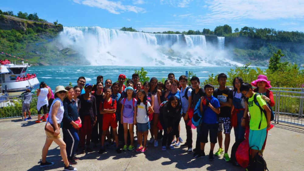 Enjoy Toronto and speak English